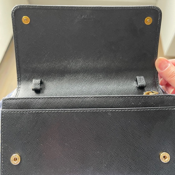 ❌SOLD❌Prada Saffiano crossbody wallet - Picture 13 of 13